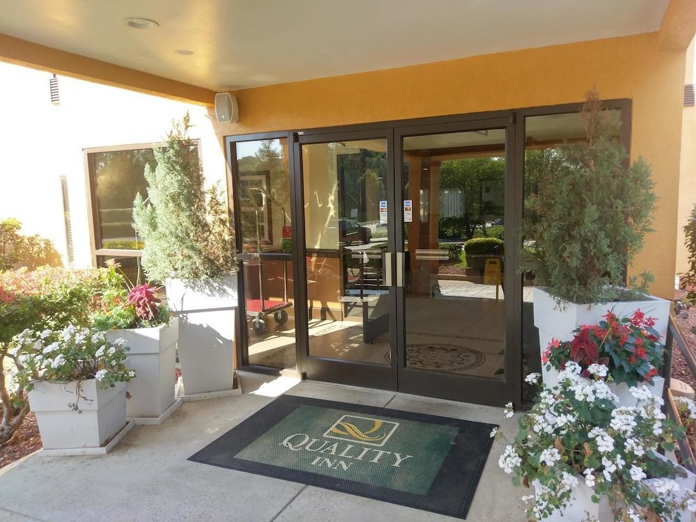 Quality Inn & Suites Clemmons I-40 Екстер'єр фото