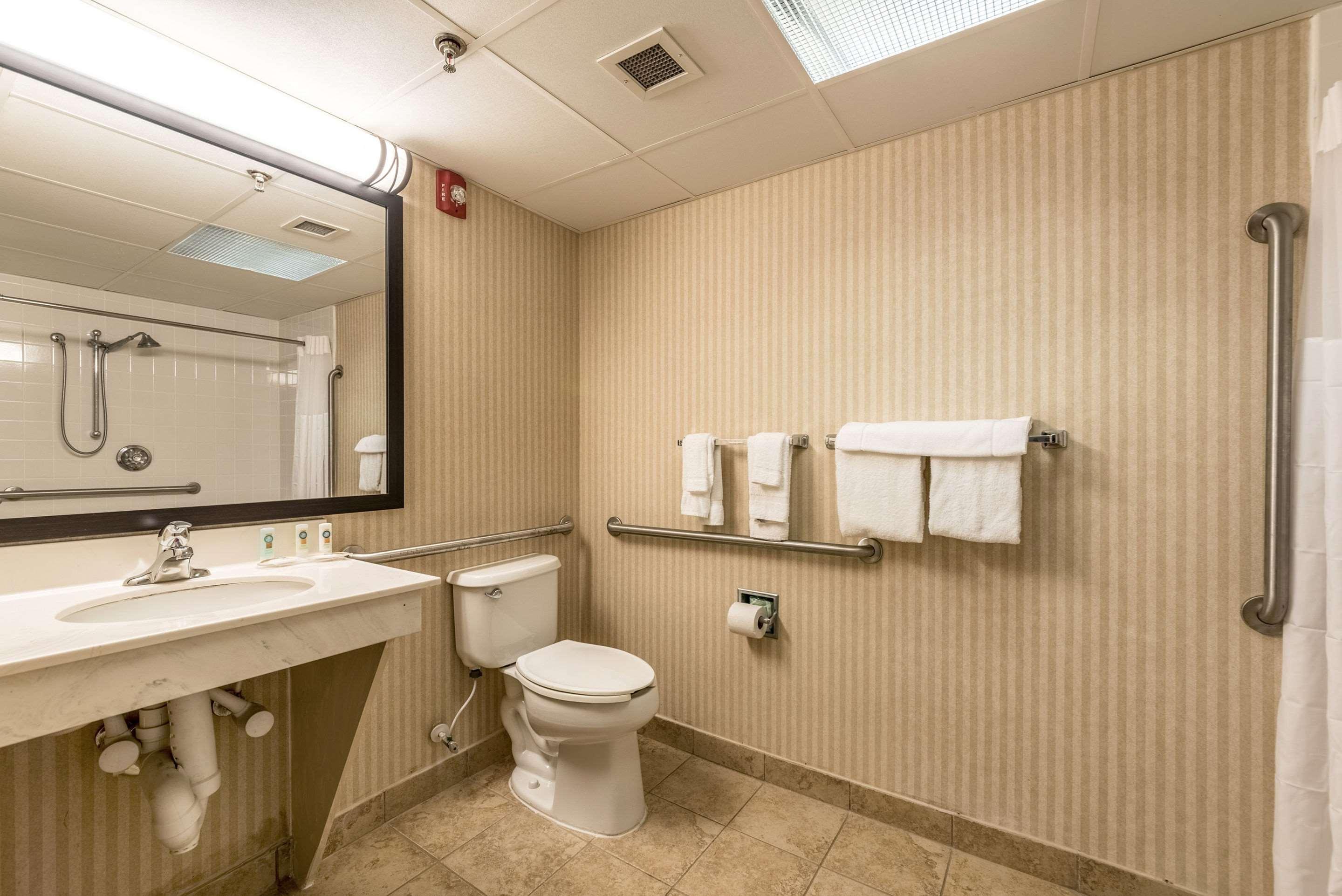 Quality Inn & Suites Clemmons I-40 Екстер'єр фото