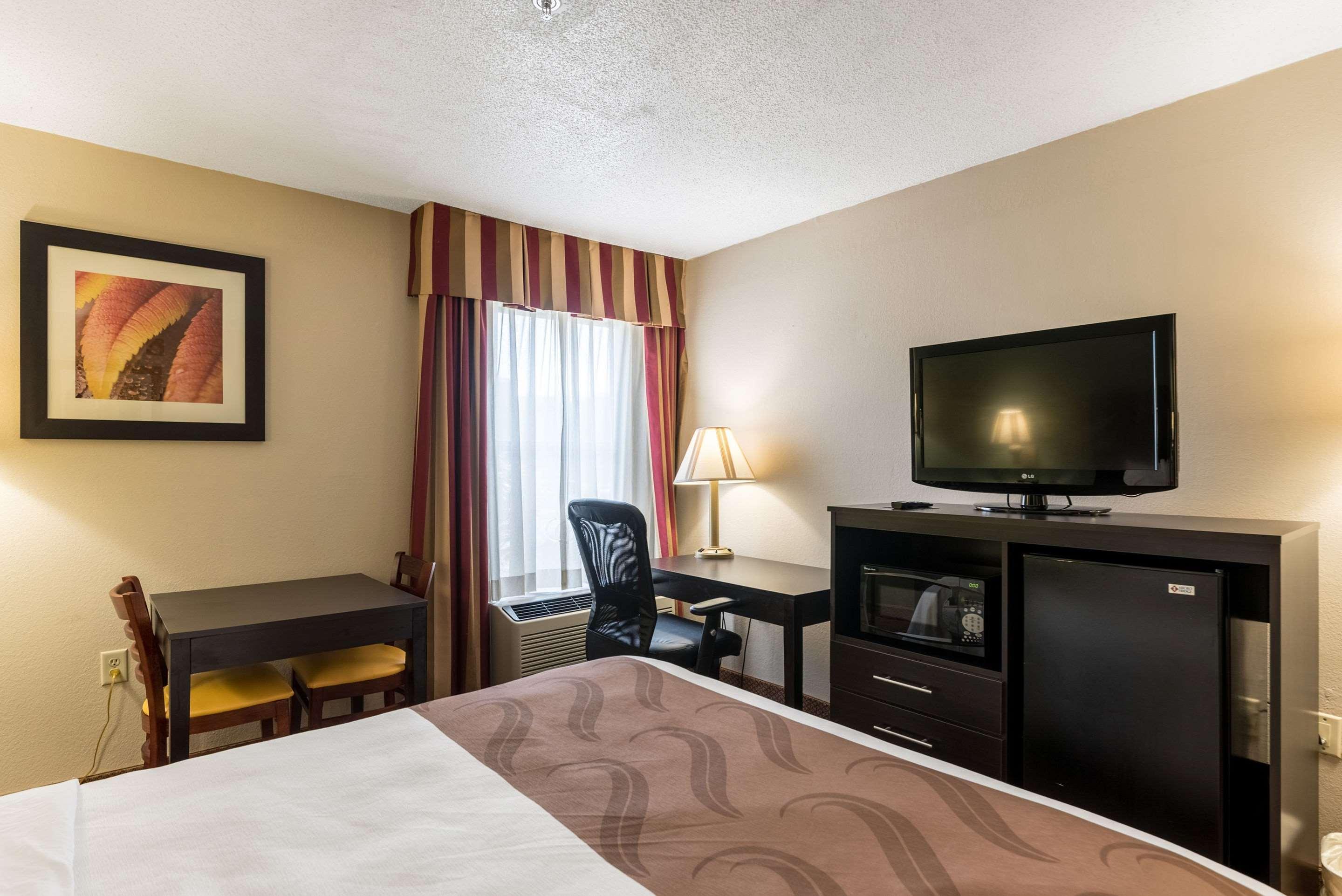 Quality Inn & Suites Clemmons I-40 Екстер'єр фото