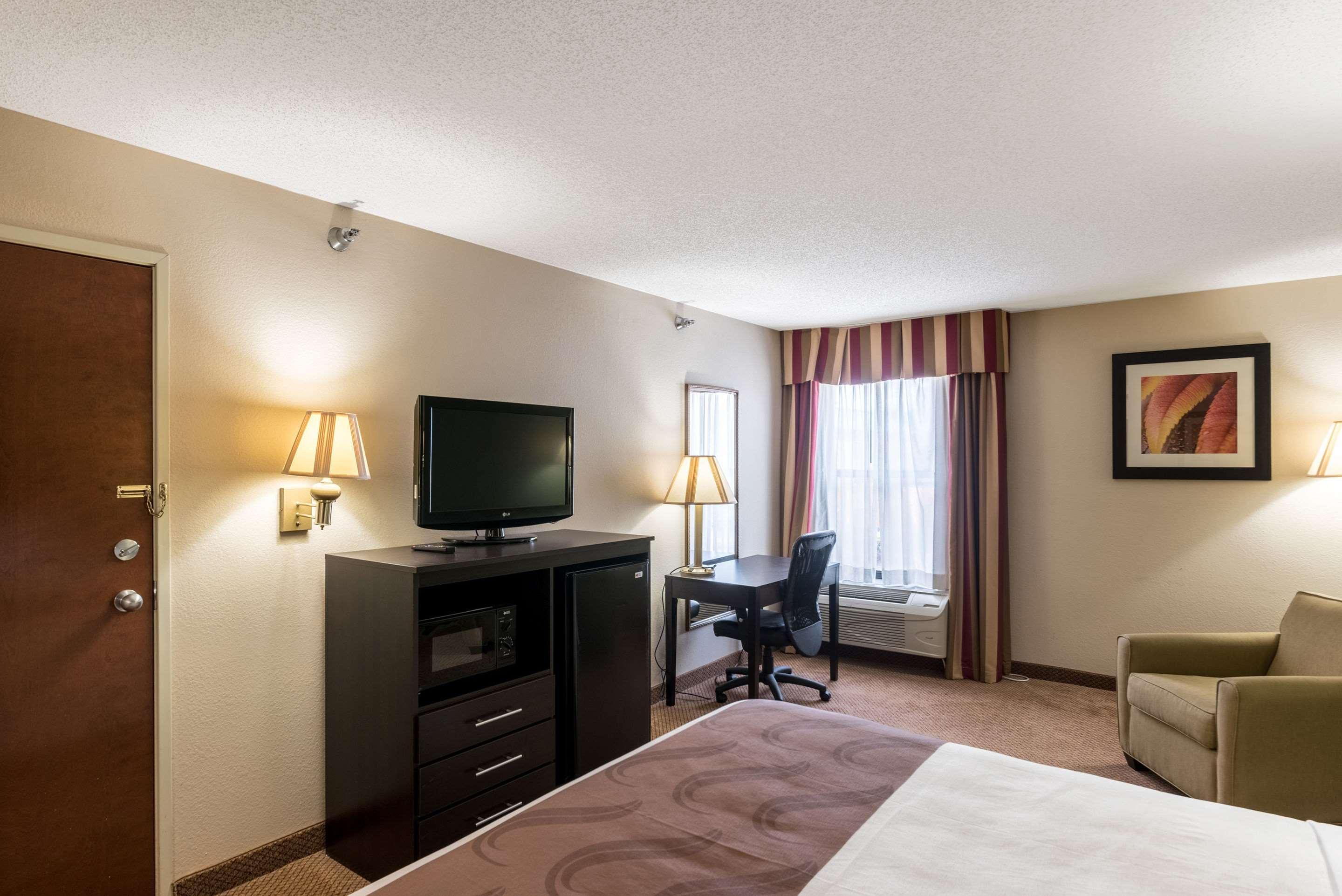 Quality Inn & Suites Clemmons I-40 Екстер'єр фото