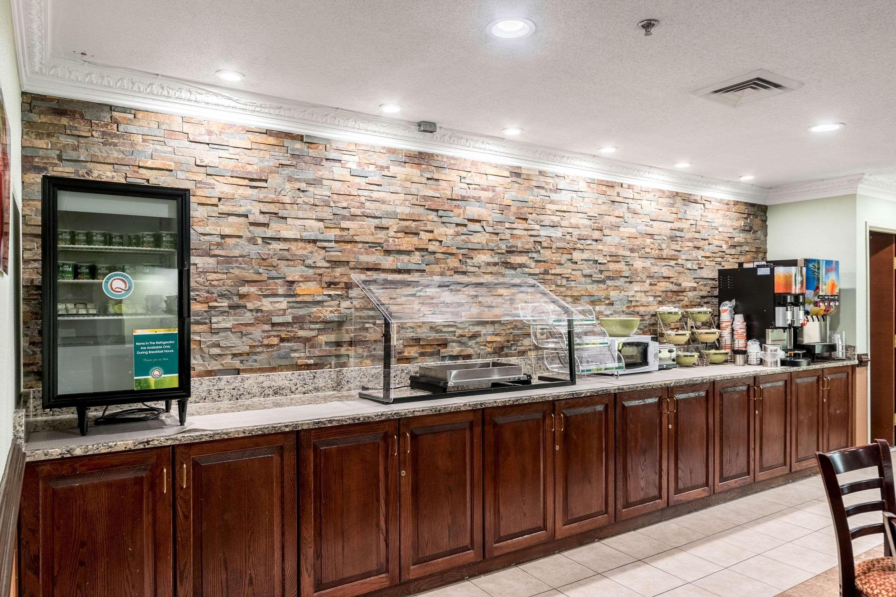 Quality Inn & Suites Clemmons I-40 Екстер'єр фото
