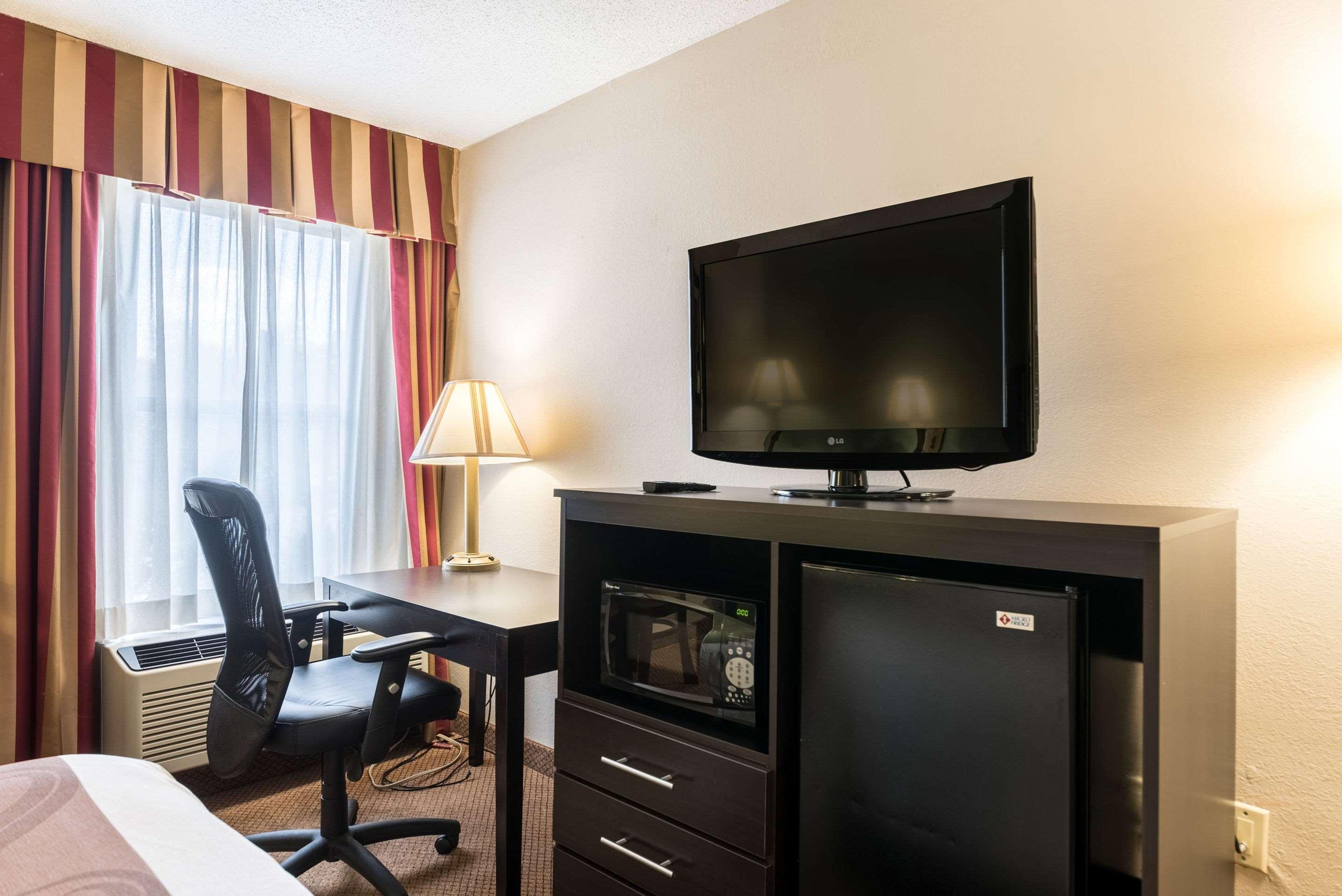 Quality Inn & Suites Clemmons I-40 Екстер'єр фото