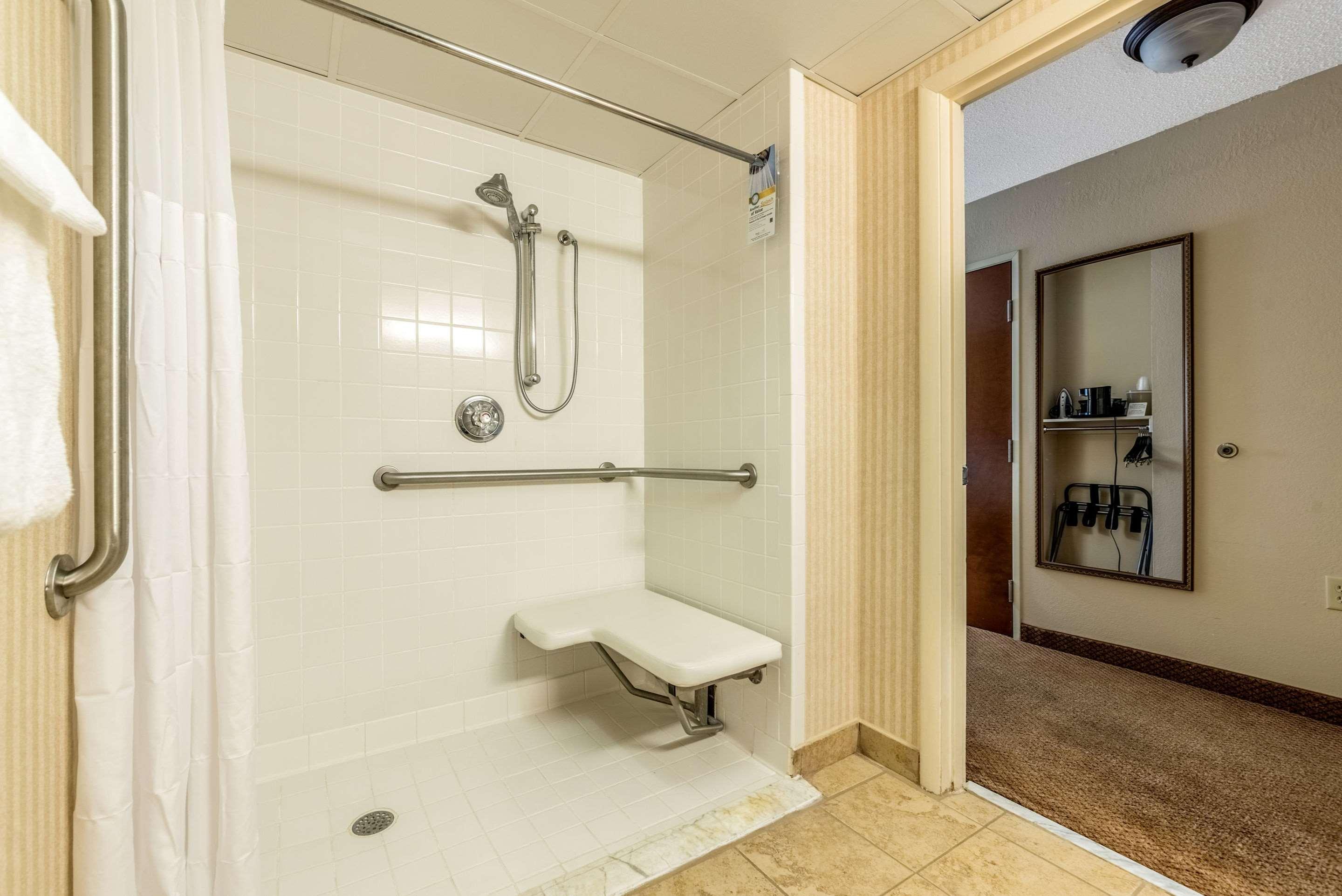 Quality Inn & Suites Clemmons I-40 Екстер'єр фото