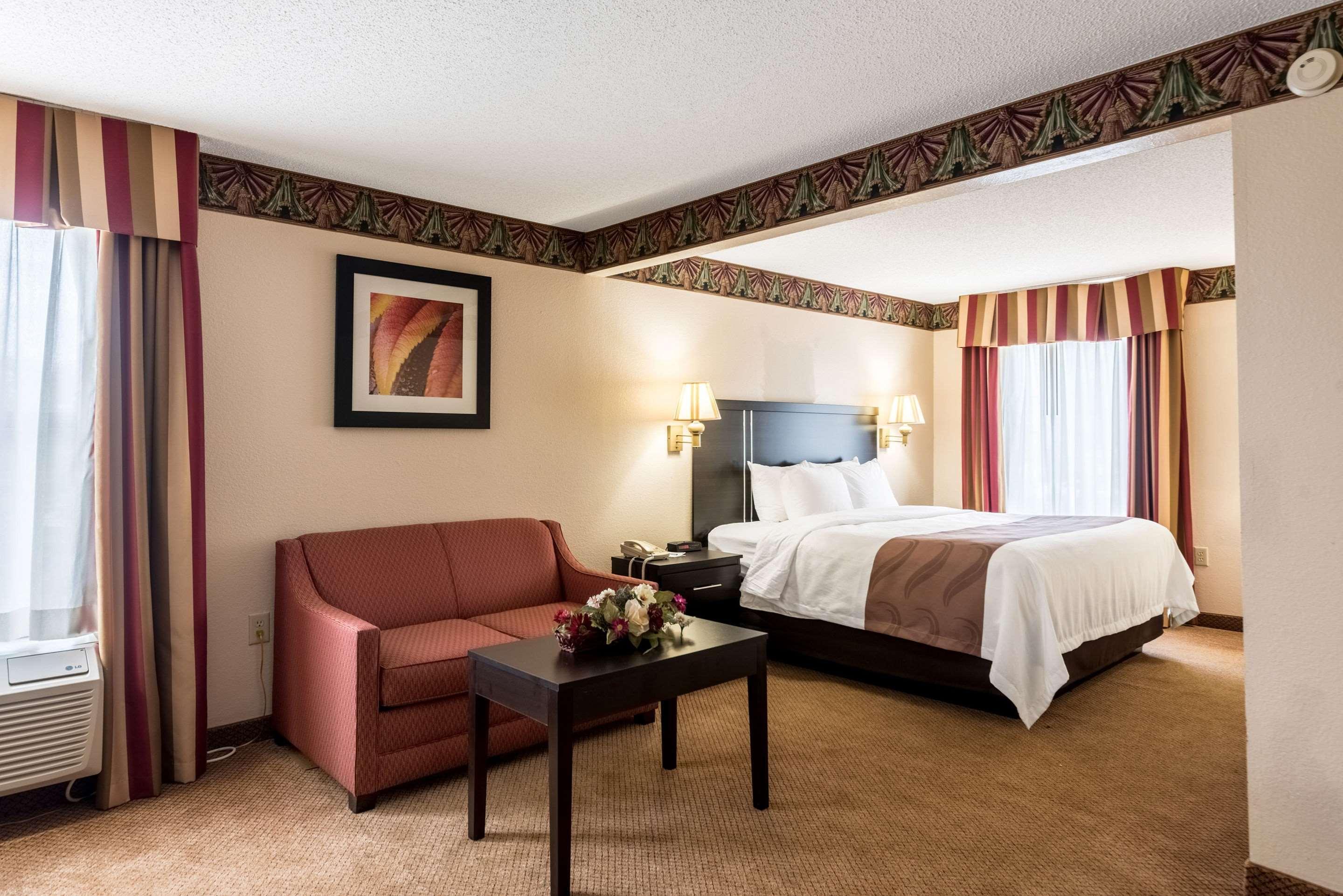 Quality Inn & Suites Clemmons I-40 Екстер'єр фото
